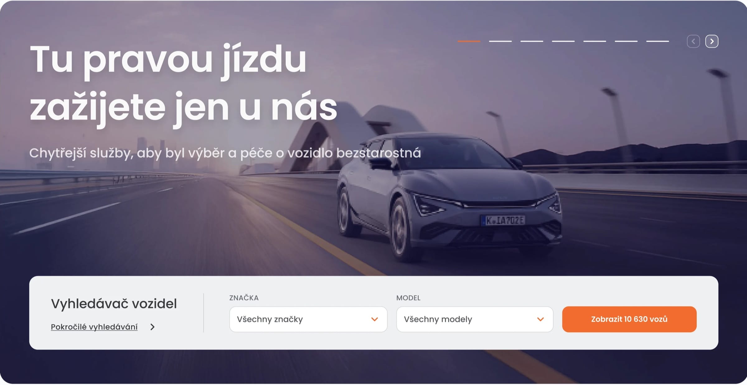 The Auto Opat homepage hero: a car on a bridge at dusk and the compact vehicle search with an orange button.
