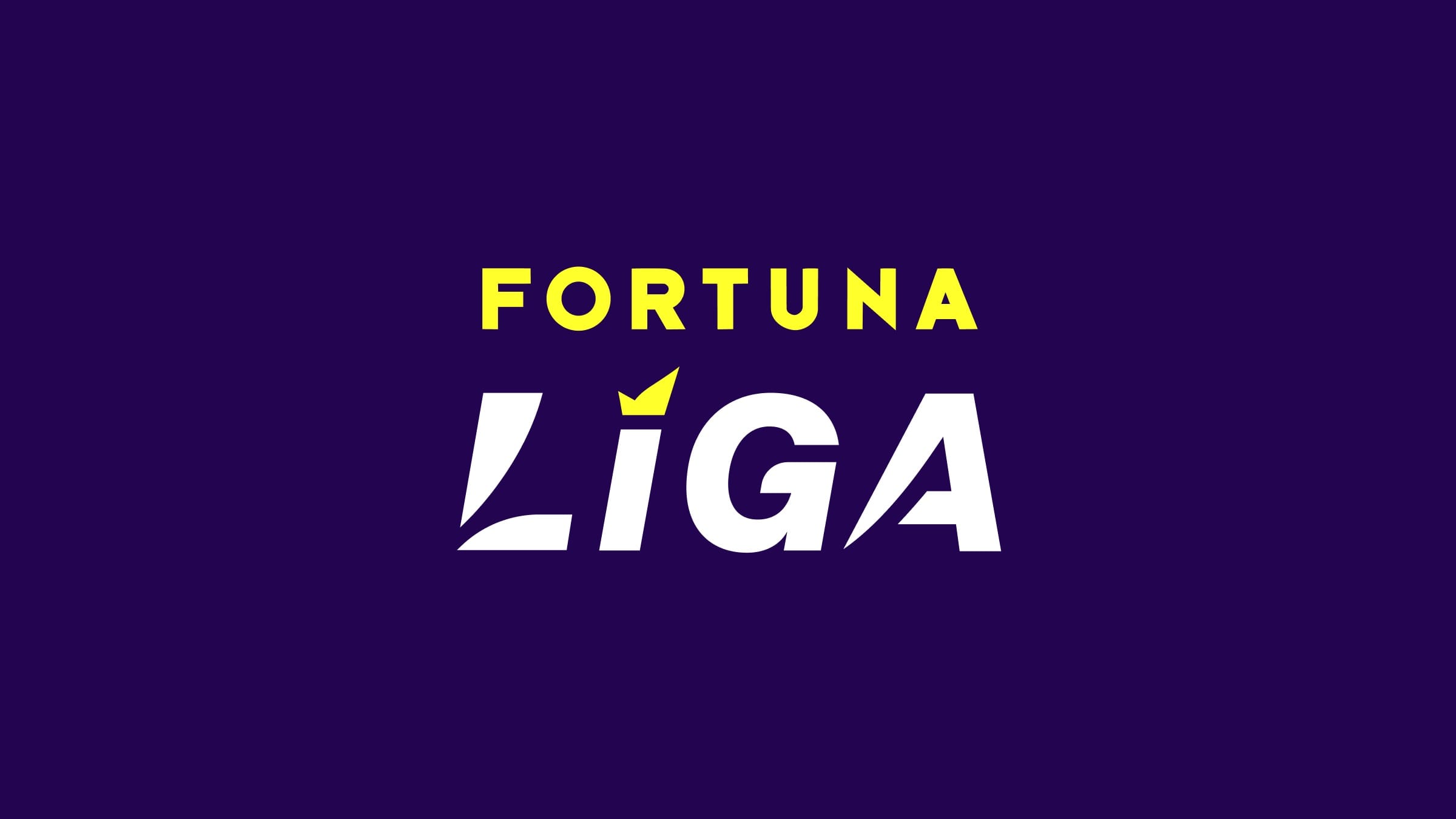 Fortuna in yellow above Liga in white sliced capitals, a yellow crown over the í, on deep purple.